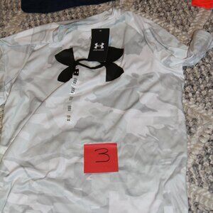 Brand New Camo Short Sleeve Shirt Under Armour XL